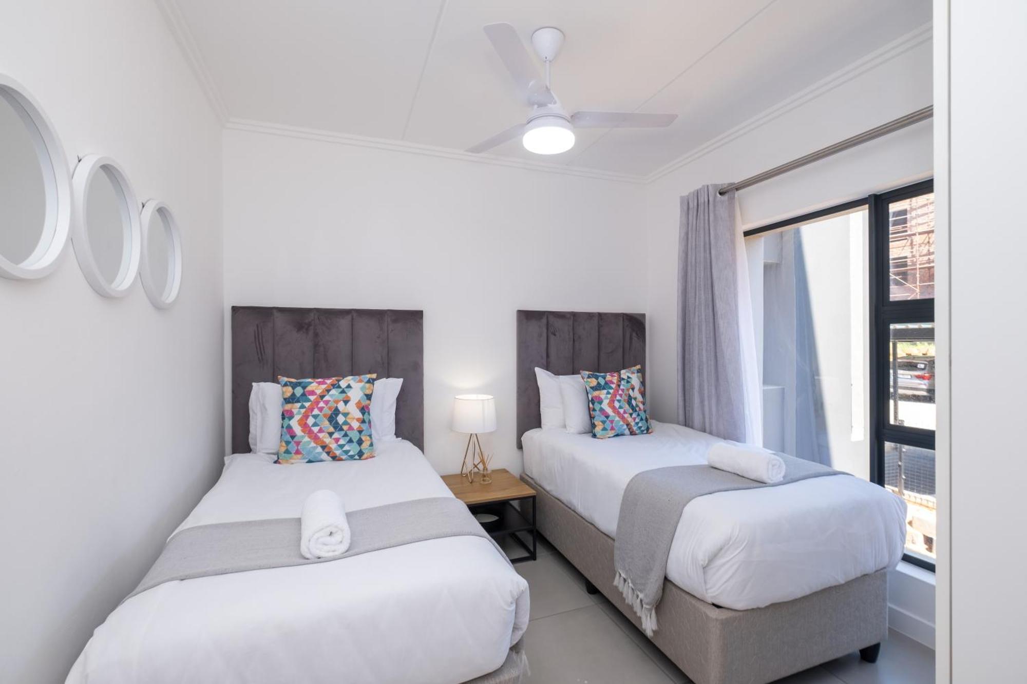 Ballito Village Luxury Apartments ภายนอก รูปภาพ