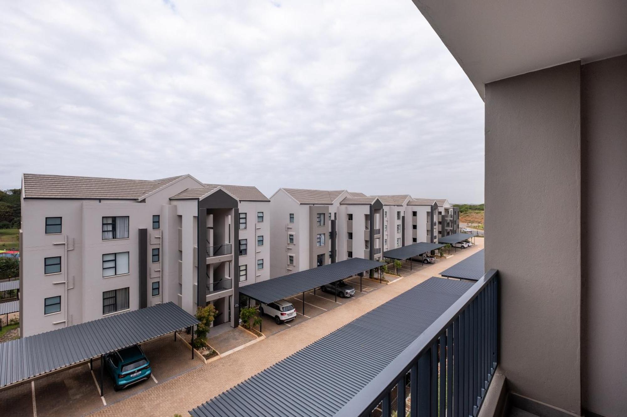 Ballito Village Luxury Apartments ภายนอก รูปภาพ