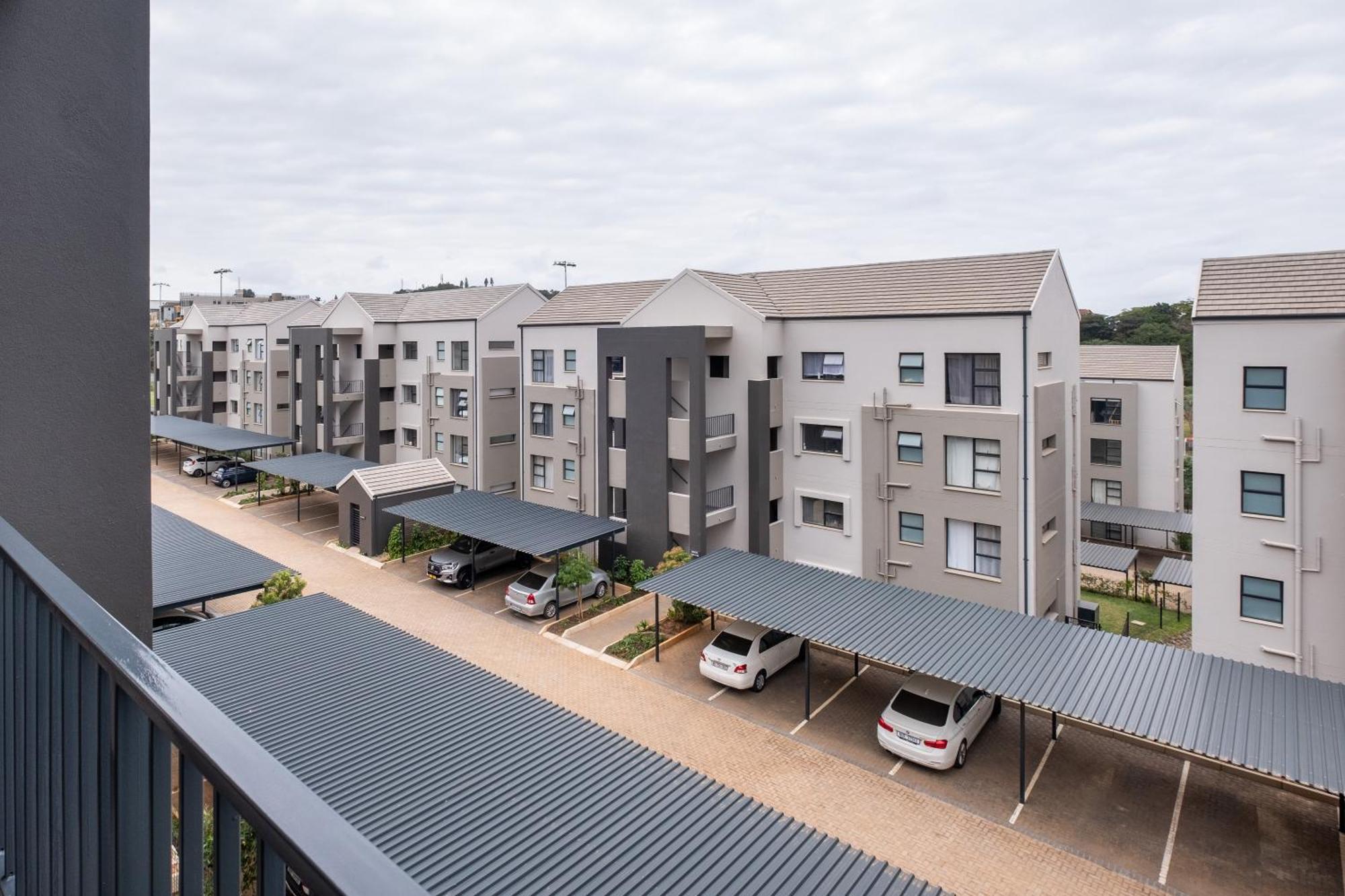 Ballito Village Luxury Apartments ภายนอก รูปภาพ