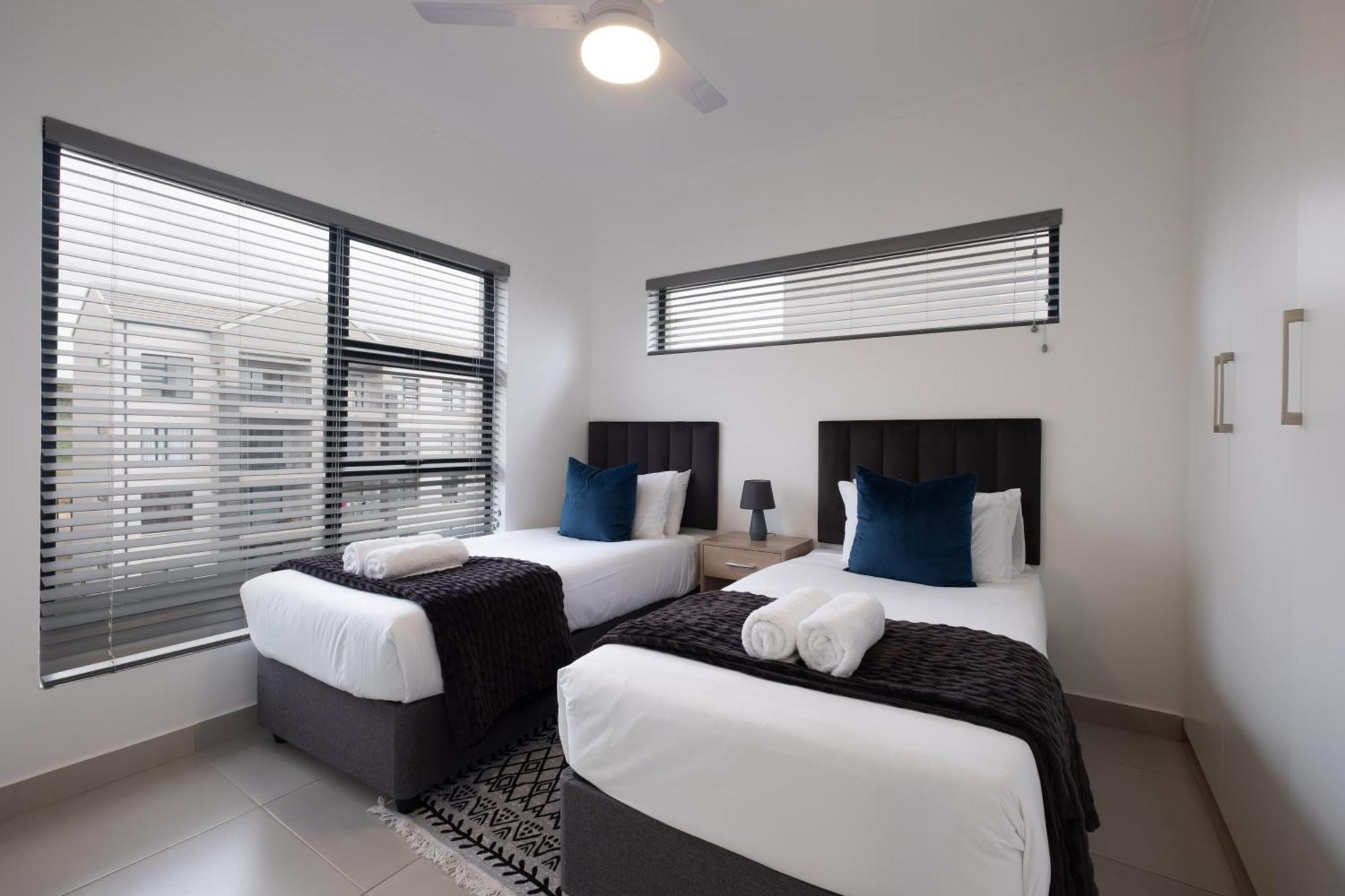 Ballito Village Luxury Apartments ภายนอก รูปภาพ
